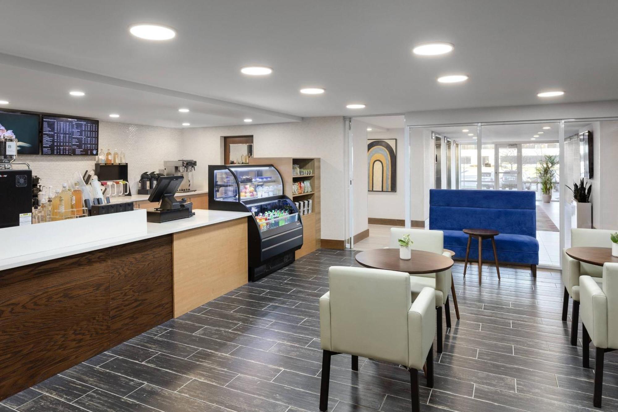 Delta Hotels By Marriott Indianapolis Airport Екстериор снимка